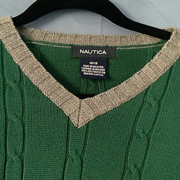 Handsome NWT Boy's 16/18 Nautica beautiful deep green sweater/gray trim - Picture 5 of 9
